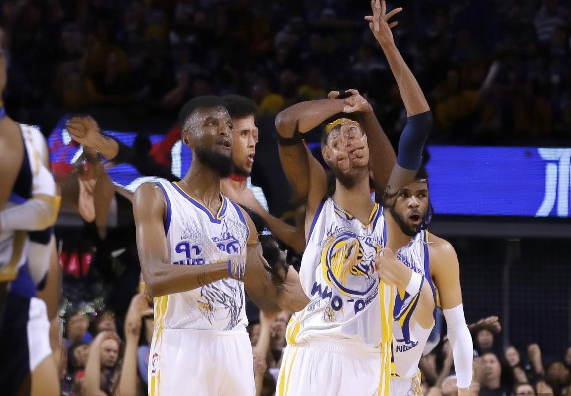 雷霆队与金州勇士队常规赛战绩对比：73胜9负历史级球队的统治力展现